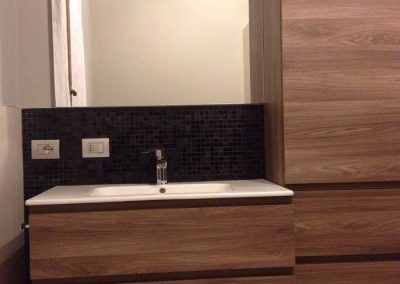 Posa piastrelle bagno moderno - posatore Bologna
